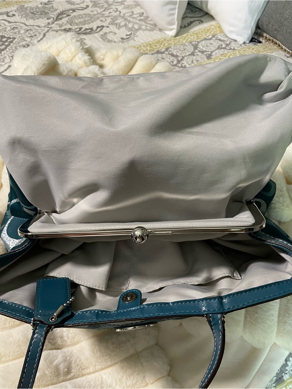 2012 Coach Kisslock in Teal and Silver Signature Jacquard Tote with Leather Trim - Picture 12 of 16